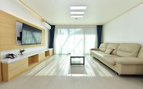 Sokcho Daemyung Heidi Pension